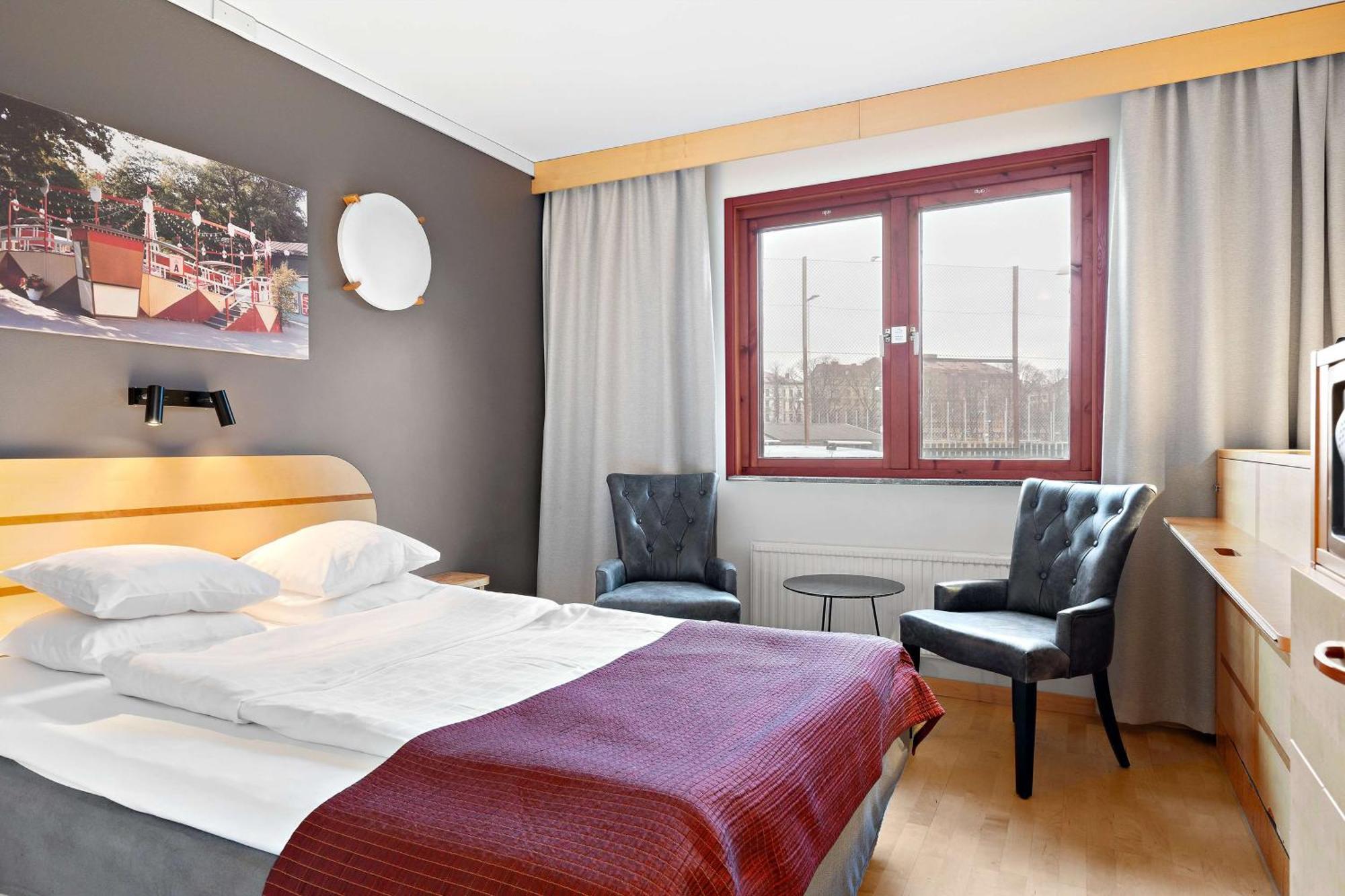 Camera Queen Standard con Letto a Scomparsa